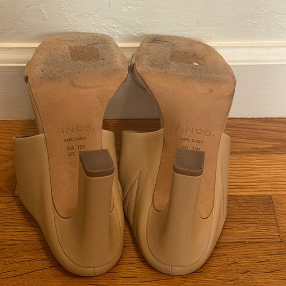 VINCE Quinn Leather Sandals Tan Nude Block Heels Shoes Size 7.5 7 1/2 Designer - Picture 10 of 14